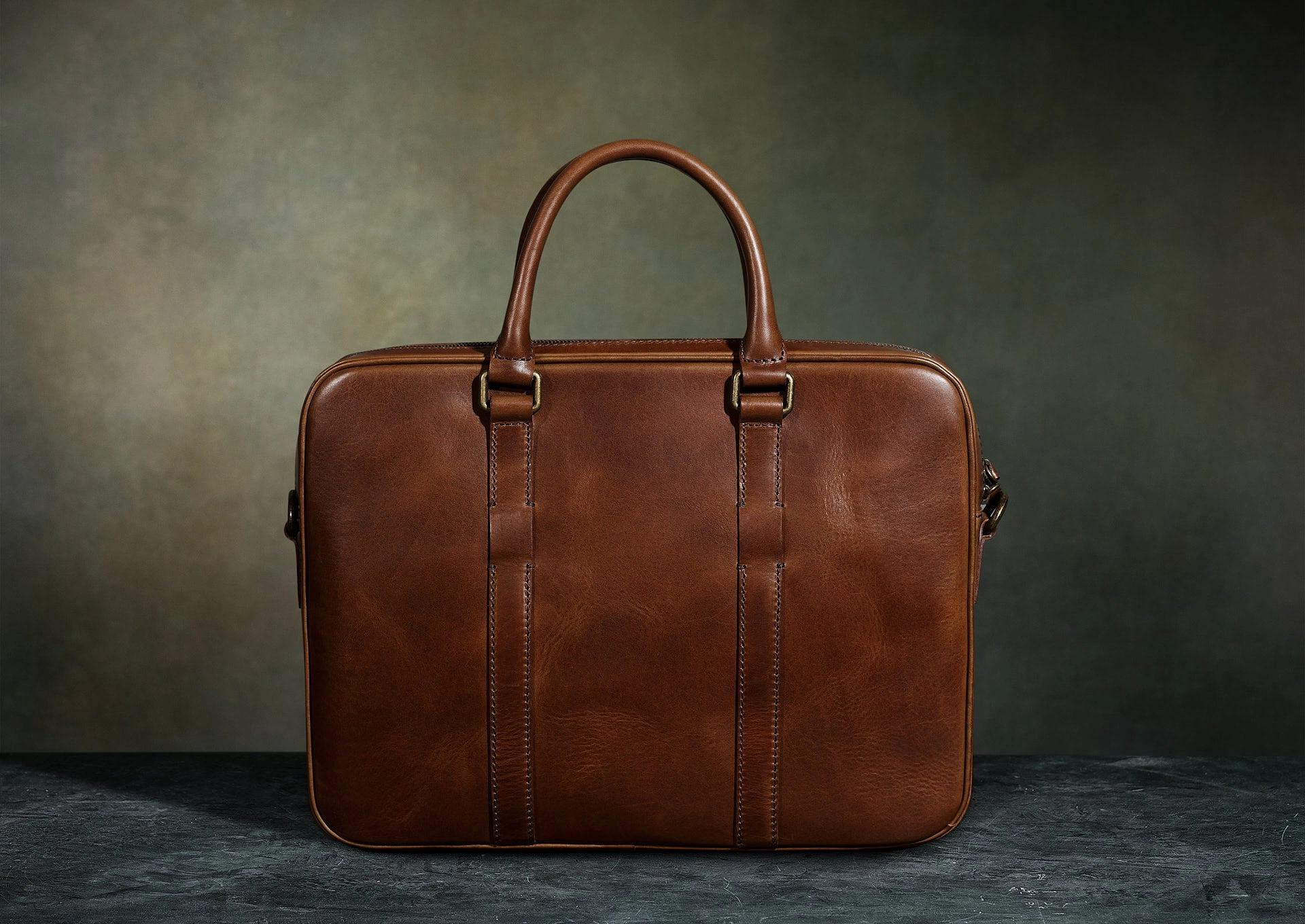 Bolso de cuero artesanal